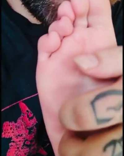 Tied up nibbles on my poor feet with nails are so tickly 🫣⛓🥵