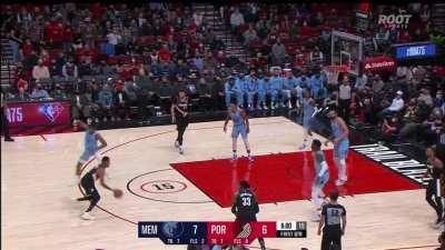 [Highlight] CJ blocks Melton from behind then drains the step back toilet bowl three on the other end