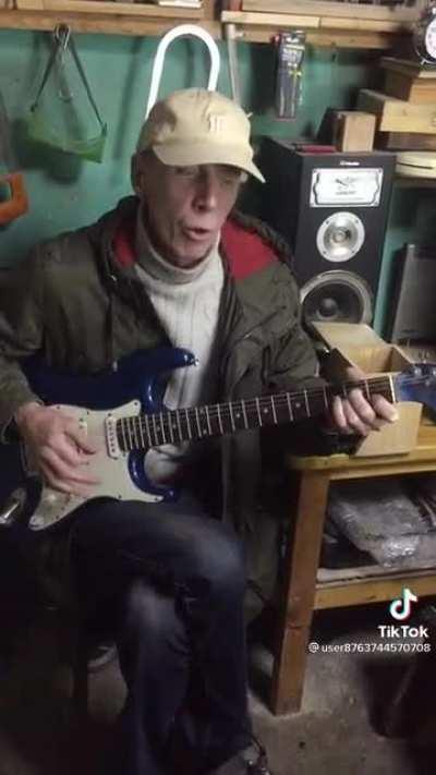 Уличный артист