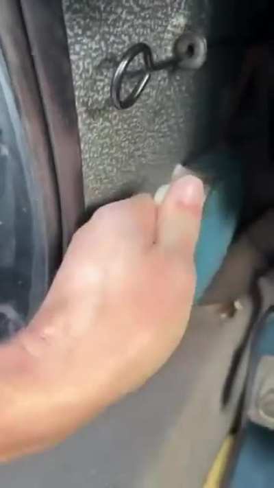 How does the lever work?