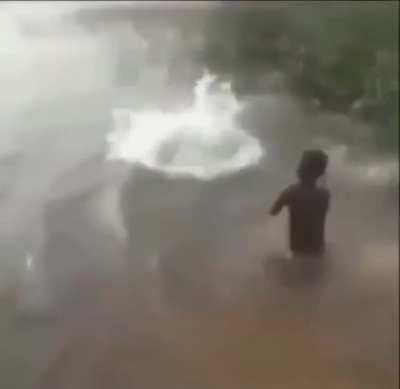 I think motomoto likes you 😏