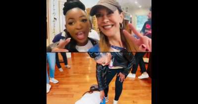 She kissed her feet!!!!