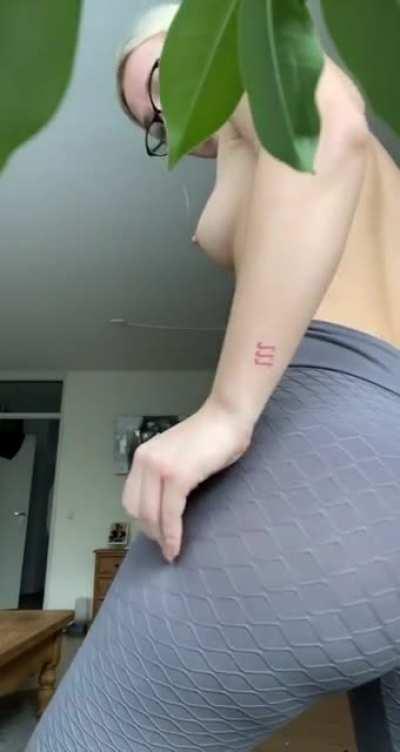 Do you think your dick will make it past my big cheeks ?