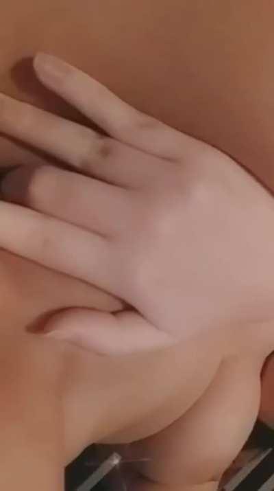 Fuck this pussy up tonight pleaseeee 😩