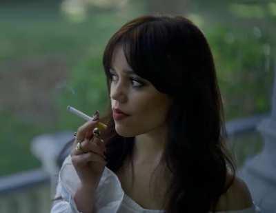 Babe being so hot 😍