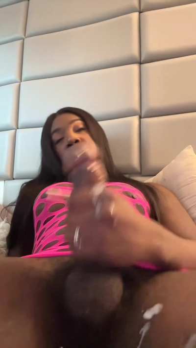 She needs help, wyd?