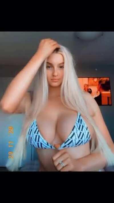 Cas Summer (@cas.summer)