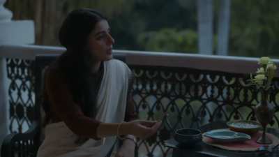 Isha Talwar Smoking (Mirzapur S3)