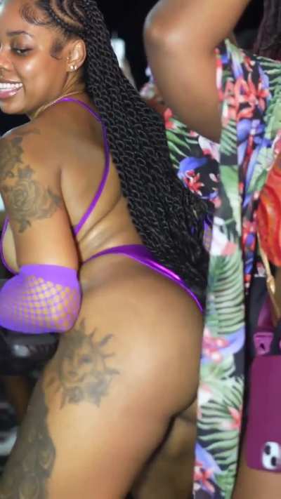 Winin' and smilin' 📷:@nigelsocrazy_