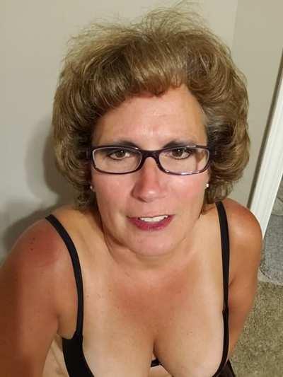 I'm Shelly. Who wants to lick my pussy and eat my asshole?