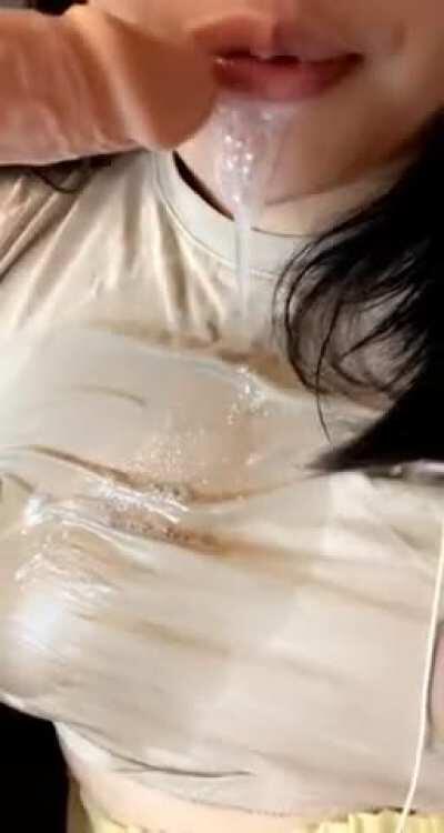 how long would you guys last if I gagged and drooled over your cock like this? 🤤