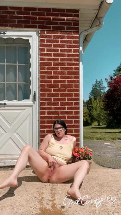 Sunny day spraying 🌞💦