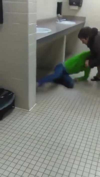 Kid in the green got his cheeks clapped for talking trash