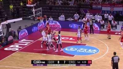[Highlight] Bojan Bogdanovic Slams it Down For Croatia