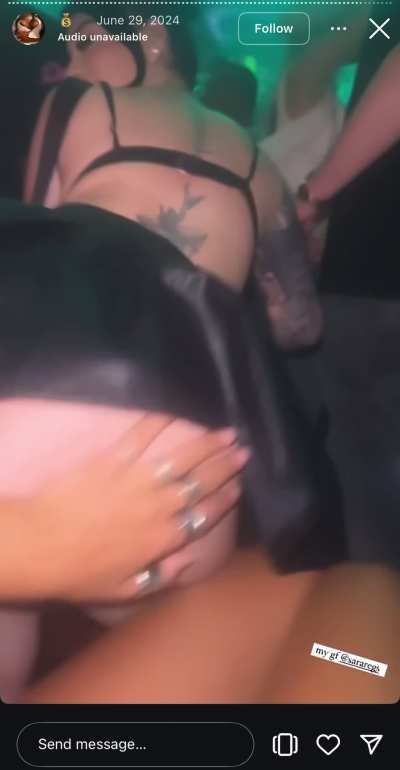 If only her skirt went up a little more😩