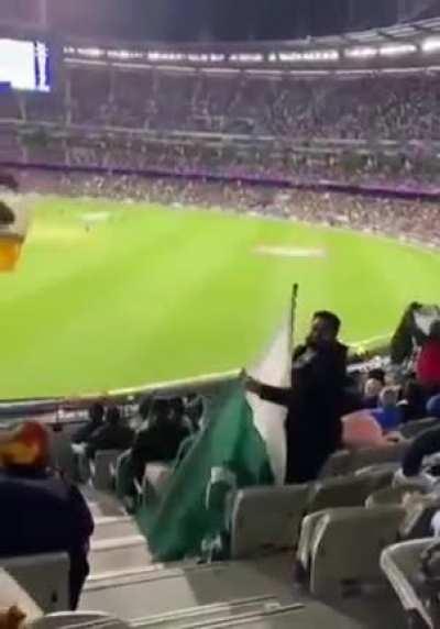 Kya Gunda bnega re tu