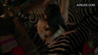 Tara Summers, Ariel Ash