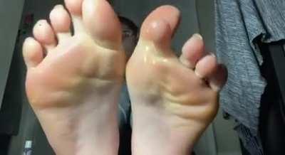 @myw0rldid0whatiwisht