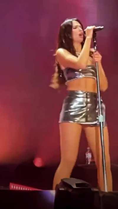 Want Dua Lipa to ride on my dick