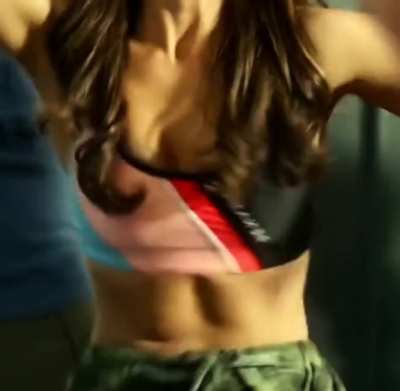 Vaani Kapoor fit body