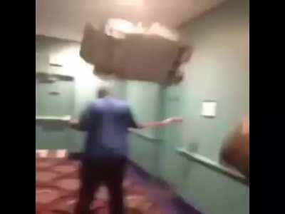 Water iceɘɔi saɒƨ