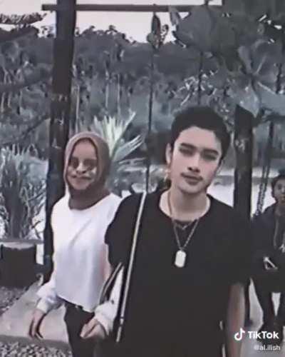 Bangun Pemudi-Pemuda Slowmo