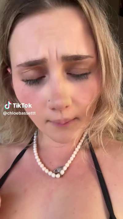 @chloebassettt you like what you see daddy?