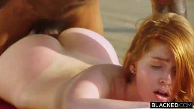 Fucking hell, the way her arse is shaking is so hot