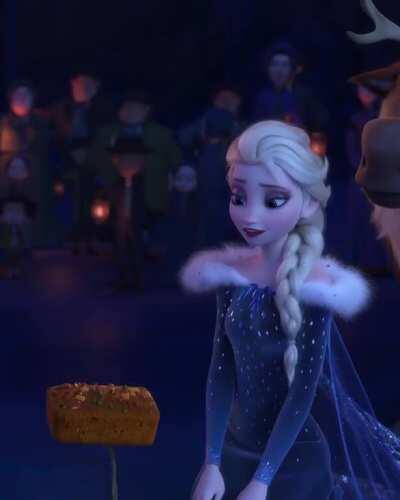 Pay attention to the details. Look at how Elsa smile and move her eyes around, she's so cute..😍