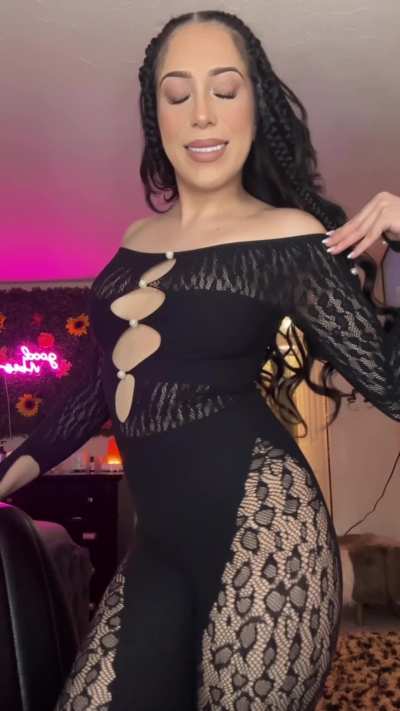 [oc] if you actually wanna see me bust it open hmu 😏