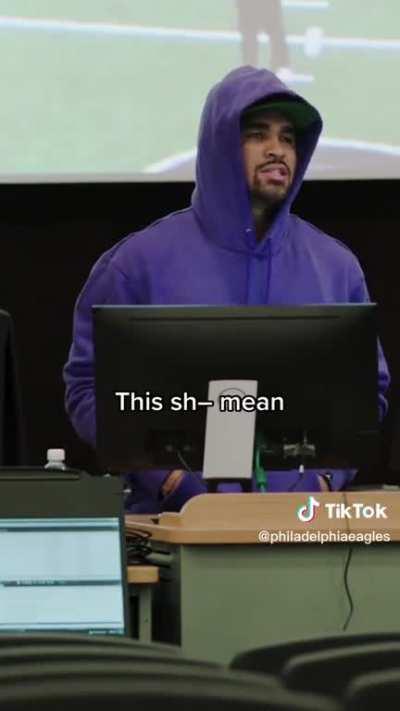 “I’m not hungry, I’m starving” This guy puts his all into this game. I need a quote book of this man.(From eagles official tik tok)