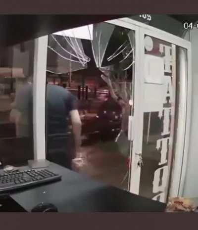 whoever washed those windows needs a raise!