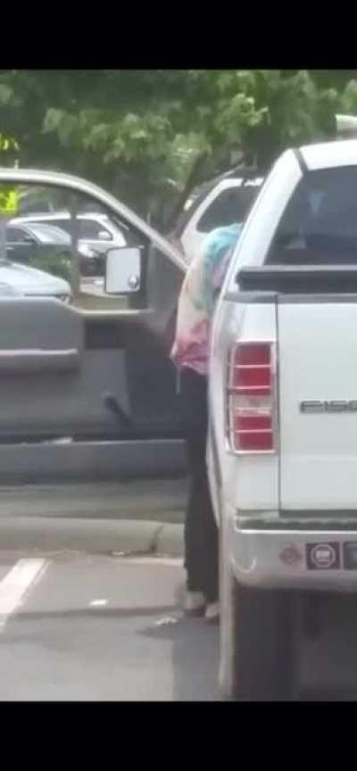 Kid dies in parking lot after inhaling computer duster