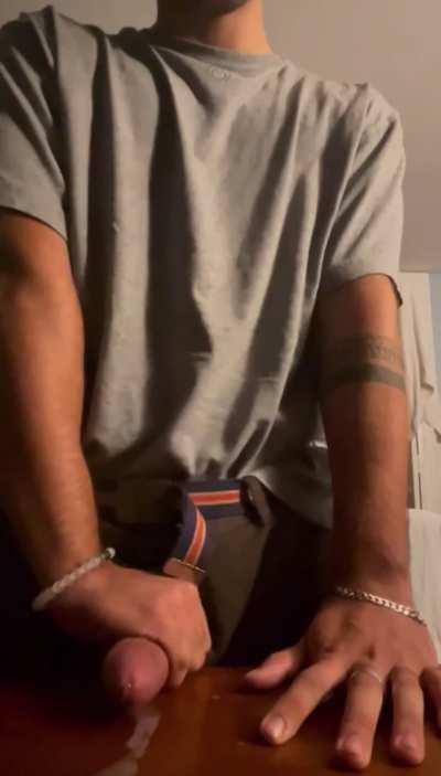 I cant control my self... i have to cum... 💦