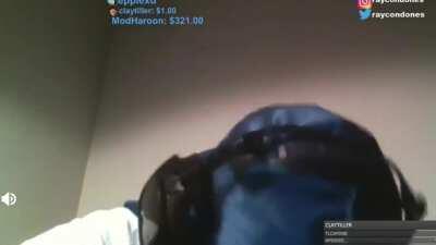 Bruce do be giving some good head 😩