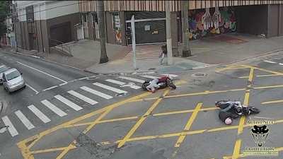 Victim launches surprise attack during Robbery