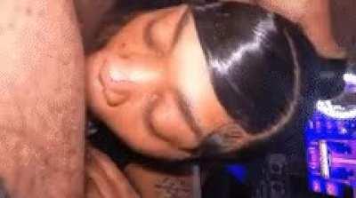 She a throat goat fr🐐