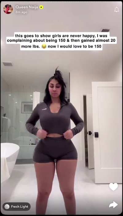 Queen Naija thick 😮‍💨😮‍💨