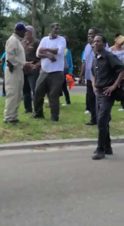 Can't Record Without Being Harrassed! Police & To Protect & Serve The People. But The Bahamian Police Have A Different Agenda!