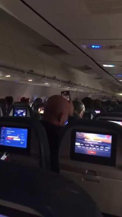 Mitt Romney Boards Flight to DC FILLED With Patriots Who Chanted ‘Traitor’ and Grilled Him About Ties to Biden