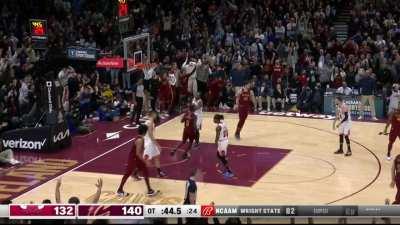 [Highlight] Mitchell is stuck on automatic going upto 69!