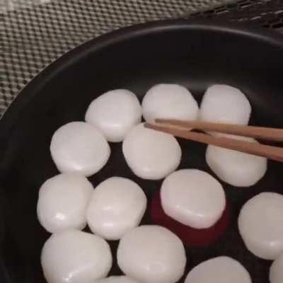 Cooking konjac jelly sounds like demon eggs on the verge of hatching