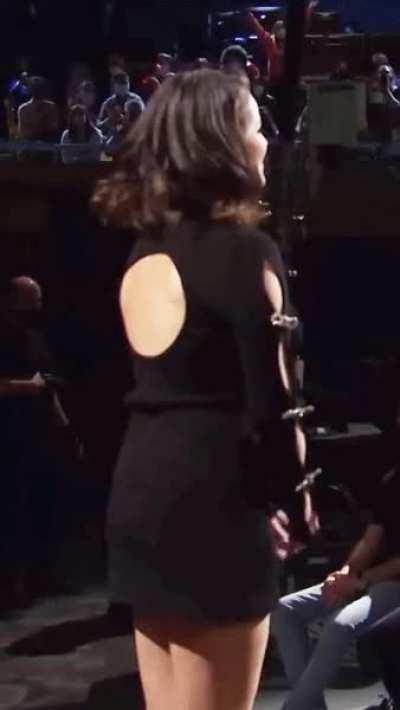 Selena at SNL 2022