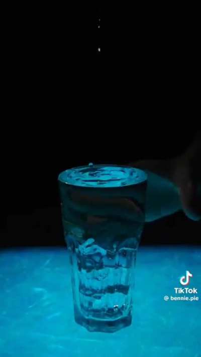 Maluco não sabe brincar véi. 