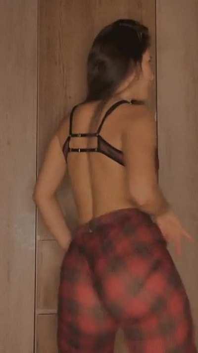 Stefanycamacho_98 on Tiktok 👀