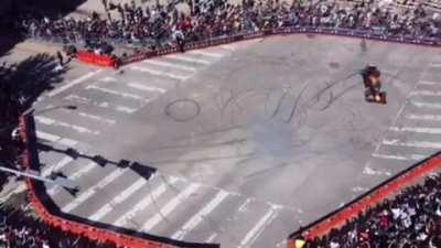 My dad got drone footage of Perez doing donuts on PNC Plaza.