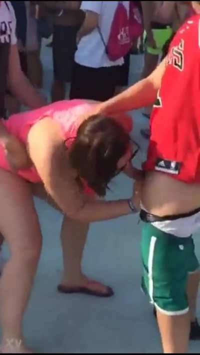 Freeuse Public Sucker