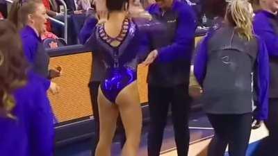 More Elena Arenas? 💜💛🐯🤸🏼‍♀️