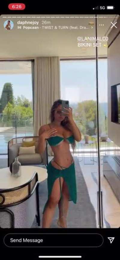 Daphne joy (@daphnejoy)