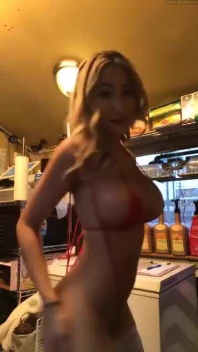 [Video] Barista Barbieee